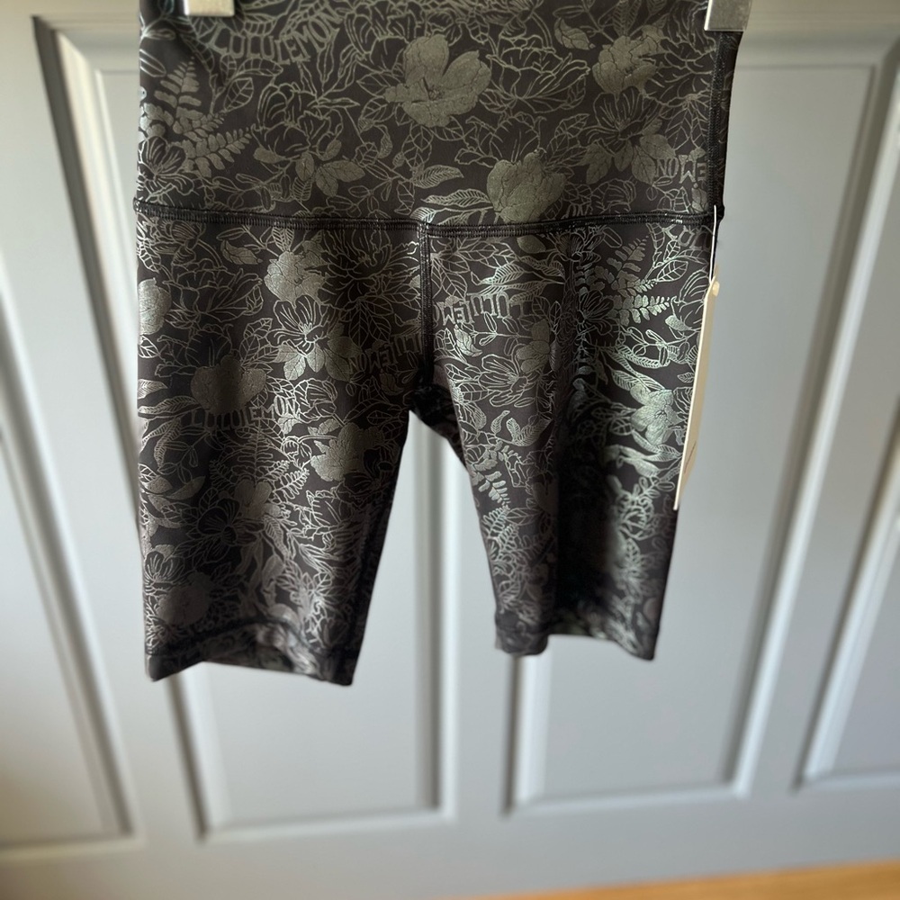 Lululemon WONDER TRAIN SHORT Black High-Waisted Performance NWT - Picture 2 of 5